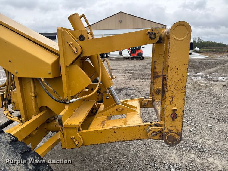 image for item EA1980 2000 Caterpillar 140H motor grader