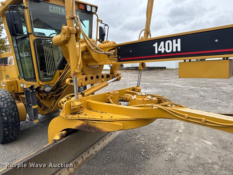 image for item EA1980 2000 Caterpillar 140H motor grader