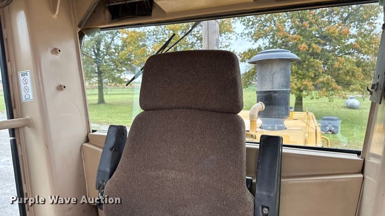 image for item EA1980 2000 Caterpillar 140H motor grader