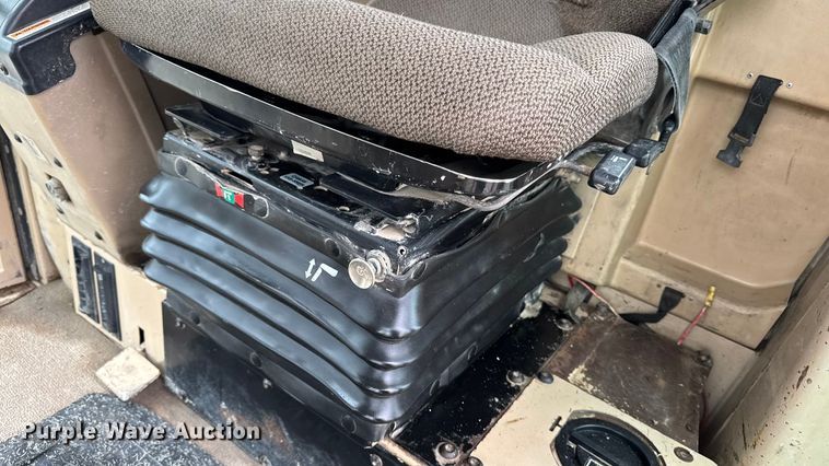 image for item EA1980 2000 Caterpillar 140H motor grader