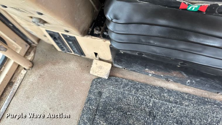 image for item EA1980 2000 Caterpillar 140H motor grader