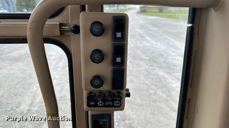 image for item EA1980 2000 Caterpillar 140H motor grader