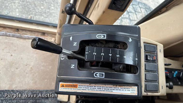 image for item EA1980 2000 Caterpillar 140H motor grader