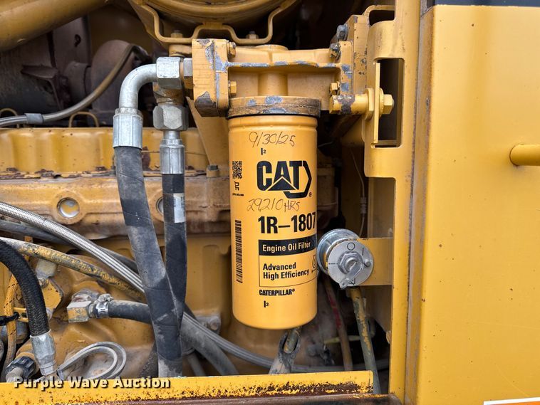 image for item EA1980 2000 Caterpillar 140H motor grader