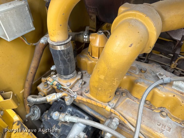 image for item EA1980 2000 Caterpillar 140H motor grader