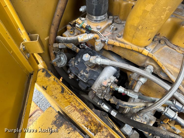 image for item EA1980 2000 Caterpillar 140H motor grader