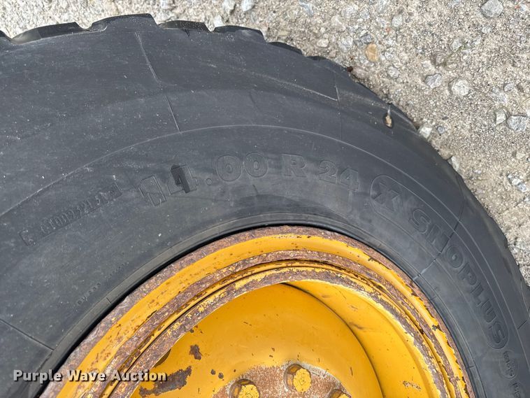 image for item EA1980 2000 Caterpillar 140H motor grader