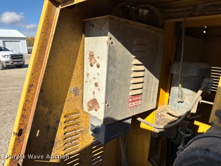 image for item EA1990 Allmand ML111CEM light plant