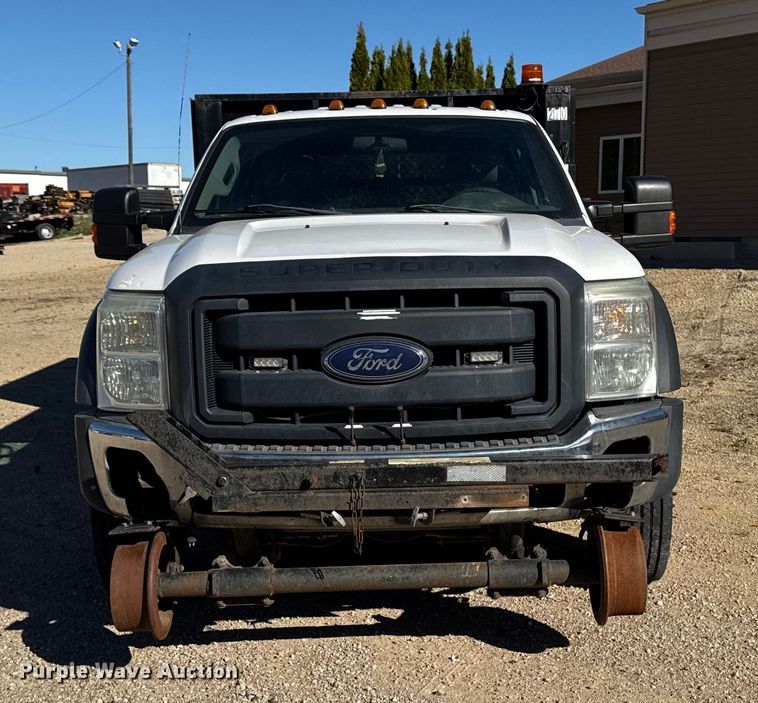 image for item EA1994 2013 Ford F450 flatbed truck