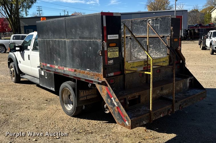 image for item EA1994 2013 Ford F450 flatbed truck