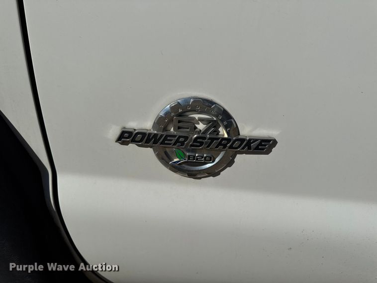 image for item EA1994 2013 Ford F450 flatbed truck