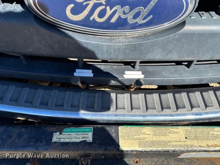 image for item EA1994 2013 Ford F450 flatbed truck