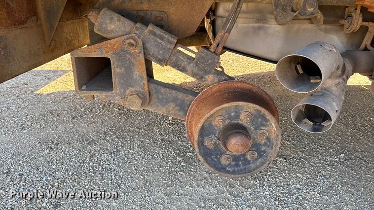 image for item EA1994 2013 Ford F450 flatbed truck