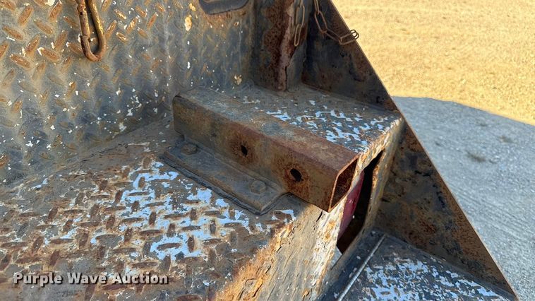 image for item EA1994 2013 Ford F450 flatbed truck