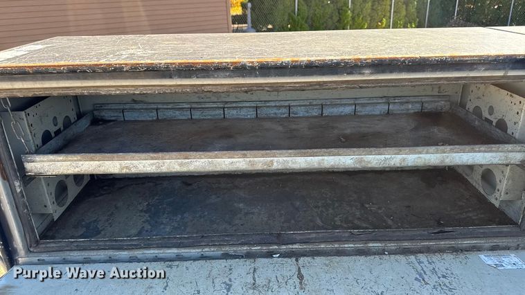 image for item EA1994 2013 Ford F450 flatbed truck