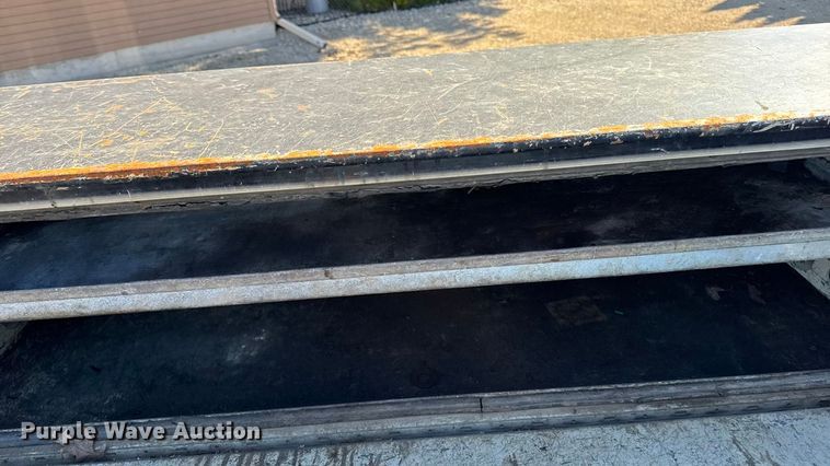 image for item EA1994 2013 Ford F450 flatbed truck