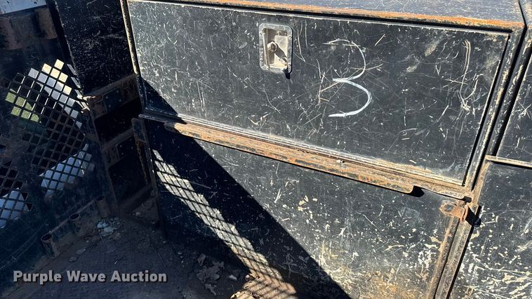 image for item EA1994 2013 Ford F450 flatbed truck