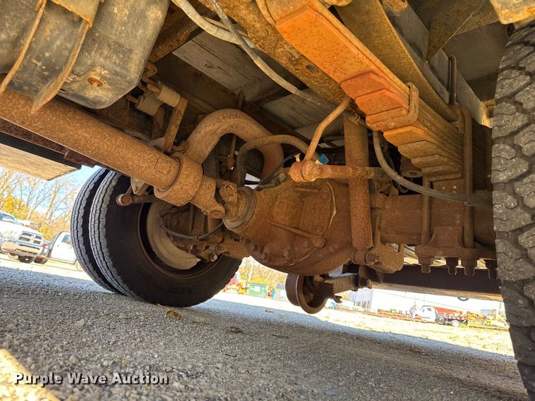 image for item EA1994 2013 Ford F450 flatbed truck