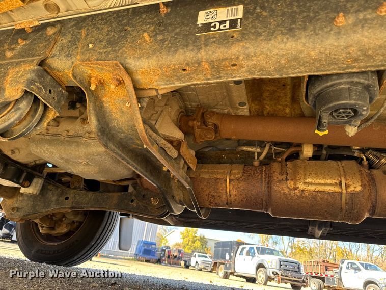 image for item EA1994 2013 Ford F450 flatbed truck