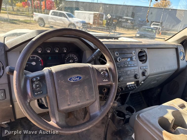 image for item EA1994 2013 Ford F450 flatbed truck