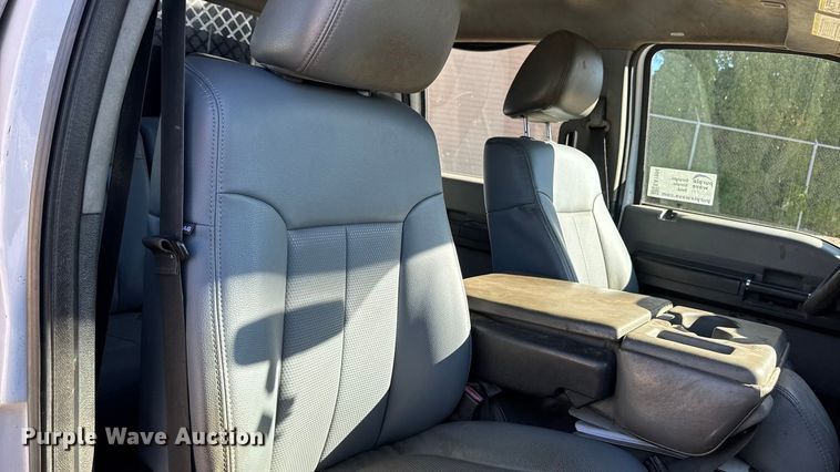 image for item EA1994 2013 Ford F450 flatbed truck