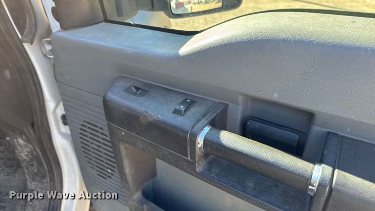 image for item EA1994 2013 Ford F450 flatbed truck