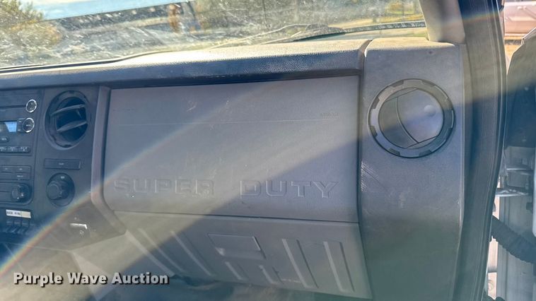 image for item EA1994 2013 Ford F450 flatbed truck