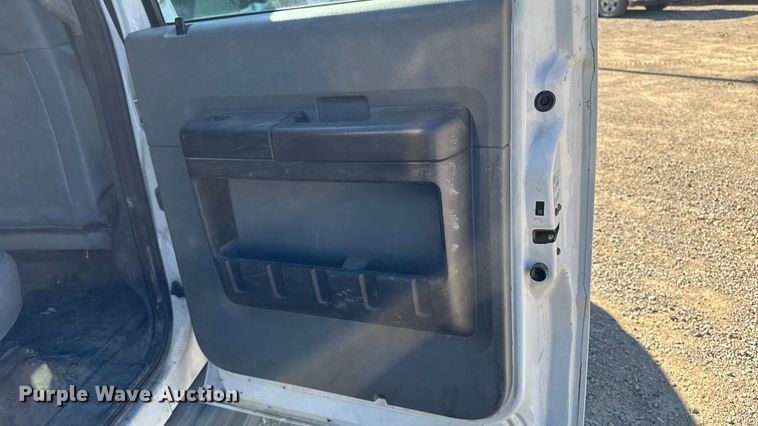 image for item EA1994 2013 Ford F450 flatbed truck