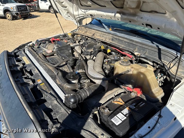 image for item EA1994 2013 Ford F450 flatbed truck