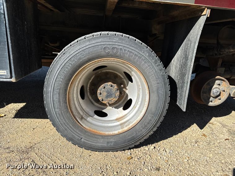 image for item EA1994 2013 Ford F450 flatbed truck