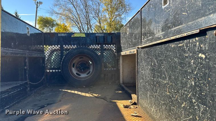 image for item EA1995 2015 Ford F450 flatbed truck