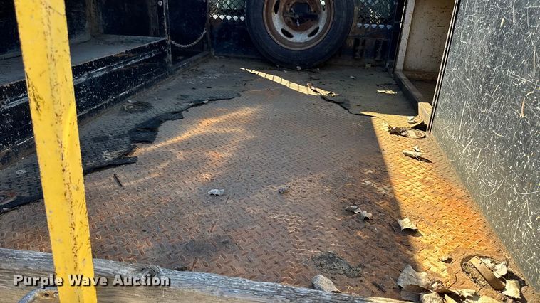 image for item EA1995 2015 Ford F450 flatbed truck