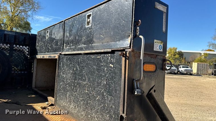 image for item EA1995 2015 Ford F450 flatbed truck