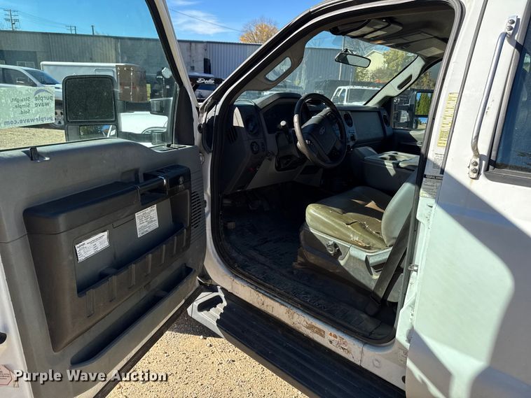 image for item EA1995 2015 Ford F450 flatbed truck