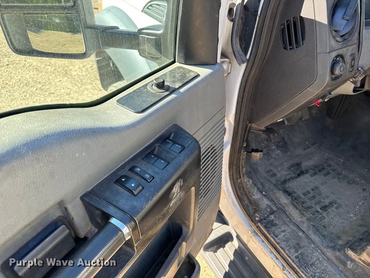 image for item EA1995 2015 Ford F450 flatbed truck