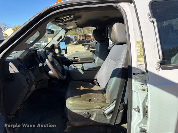 image for item EA1995 2015 Ford F450 flatbed truck