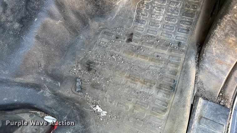 image for item EA1995 2015 Ford F450 flatbed truck