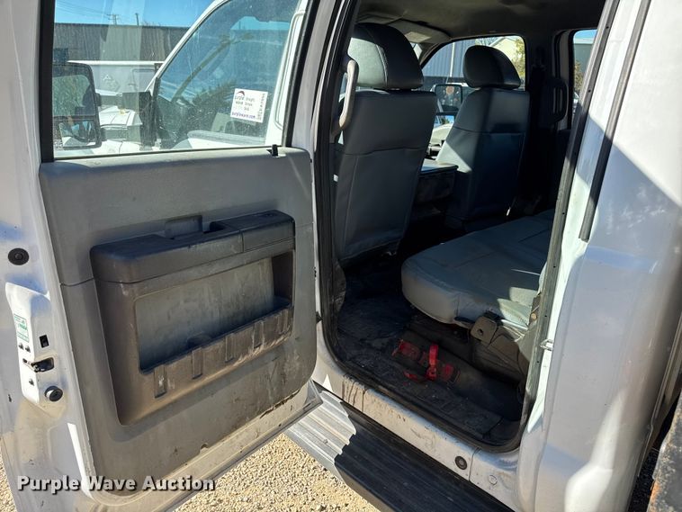 image for item EA1995 2015 Ford F450 flatbed truck