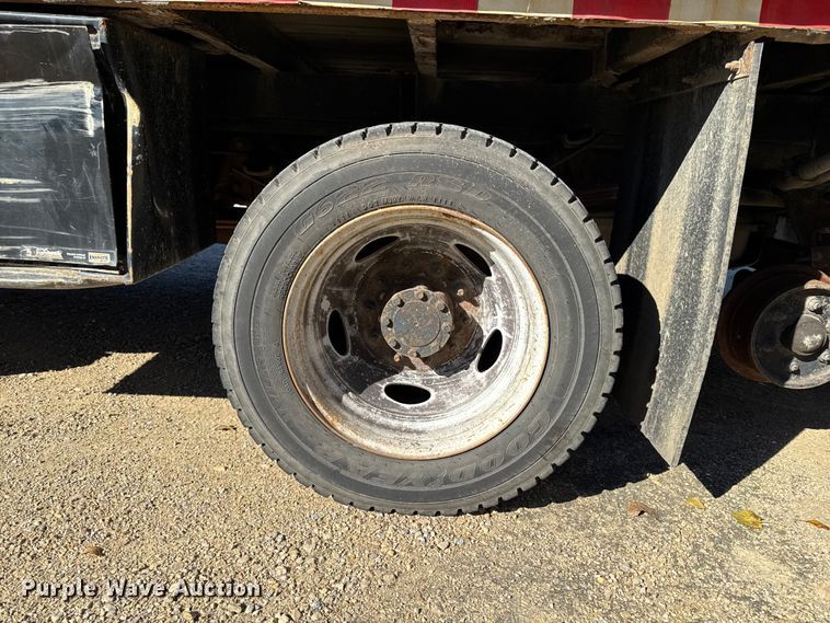 image for item EA1995 2015 Ford F450 flatbed truck