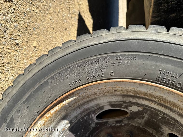 image for item EA1995 2015 Ford F450 flatbed truck