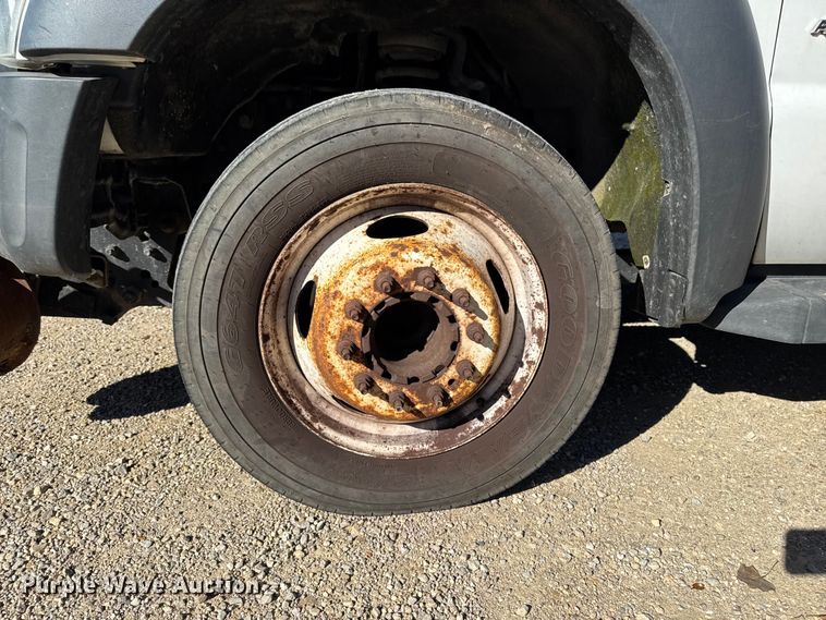 image for item EA1995 2015 Ford F450 flatbed truck