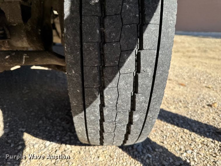 image for item EA1995 2015 Ford F450 flatbed truck