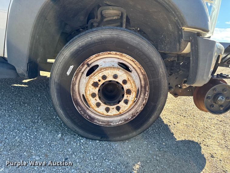 image for item EA1995 2015 Ford F450 flatbed truck