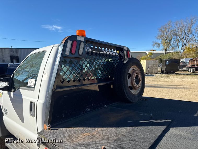 image for item EA1997 2015 Ford F550 flatbed truck
