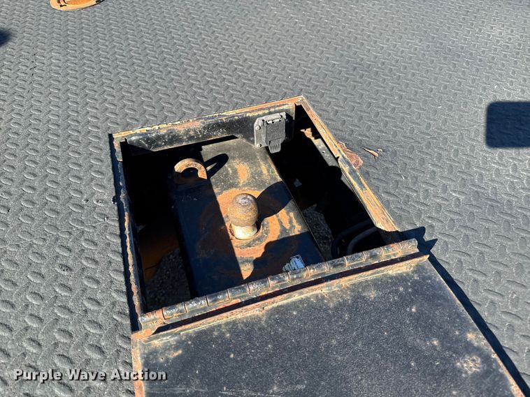 image for item EA1997 2015 Ford F550 flatbed truck