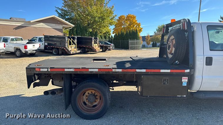 image for item EA1997 2015 Ford F550 flatbed truck