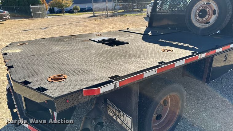 image for item EA1997 2015 Ford F550 flatbed truck
