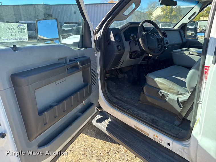 image for item EA1997 2015 Ford F550 flatbed truck