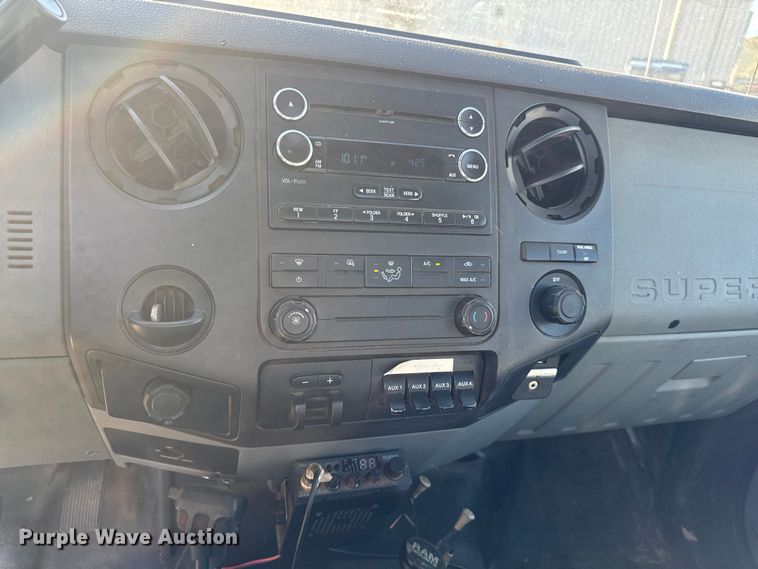 image for item EA1997 2015 Ford F550 flatbed truck