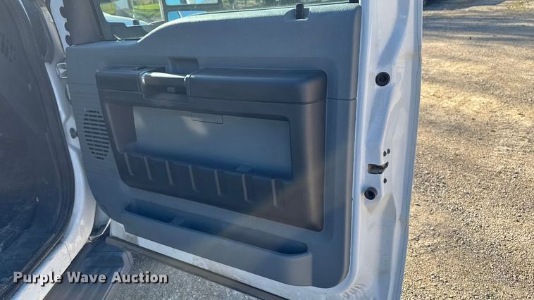 image for item EA1997 2015 Ford F550 flatbed truck